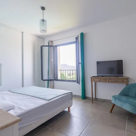 Casa Umbria - Climatisee Avec Piscine * Belgodère