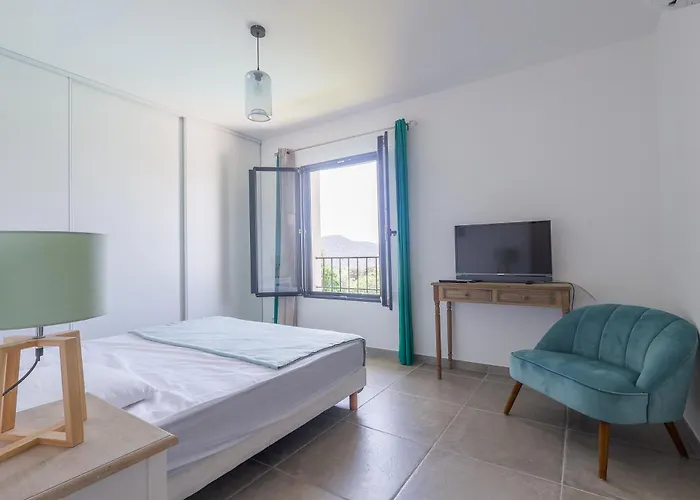 Casa Umbria - Climatisee Avec Piscine * Belgodère